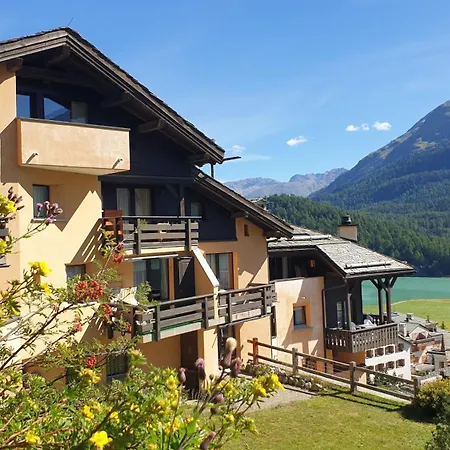 Apartamento Chesa Bellaval, Haus La Vuolp 2-zimmer-dachwohung *