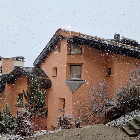 Chesa Bellaval, Haus La Vuolp 2-zimmer-dachwohung Apartment