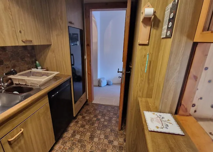 Daire Chesa Bellaval, Haus La Vuolp 2-zimmer-dachwohung