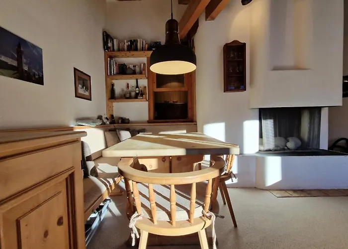 Chesa Bellaval, Haus La Vuolp 2-zimmer-dachwohung Silvaplana