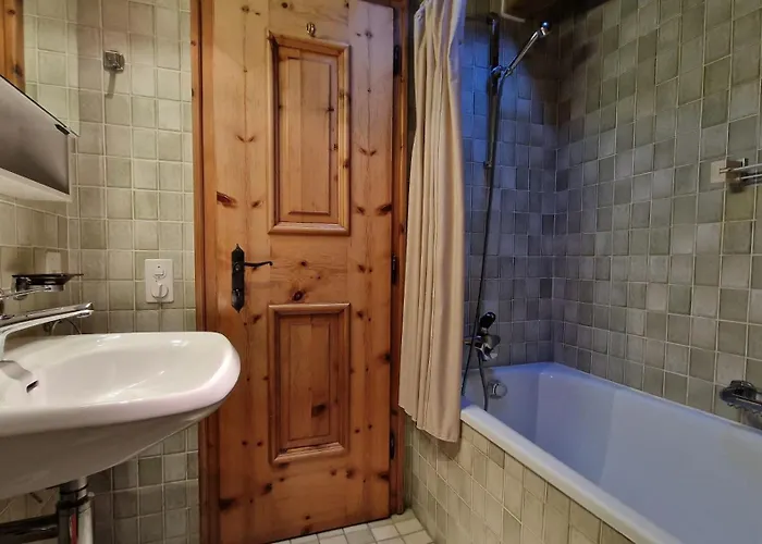 Chesa Bellaval, Haus La Vuolp 2-zimmer-dachwohung * Silvaplana