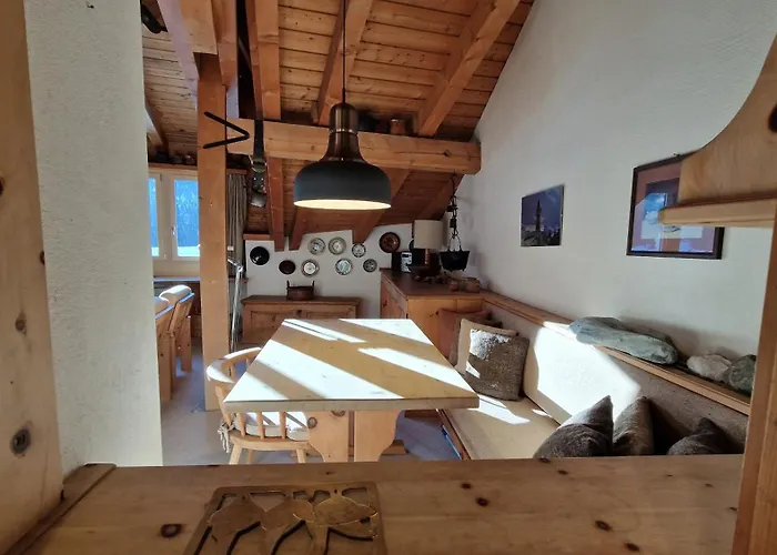 Chesa Bellaval, Haus La Vuolp 2-zimmer-dachwohung Silvaplana