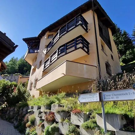 Apartamento Chesa Bellaval, Haus La Vuolp 2-zimmer-dachwohung Silvaplana