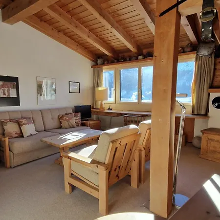 Daire Chesa Bellaval, Haus La Vuolp 2-zimmer-dachwohung *