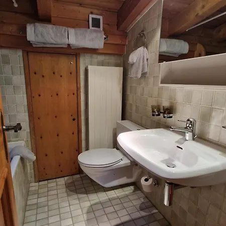 Chesa Bellaval, Haus La Vuolp 2-zimmer-dachwohung