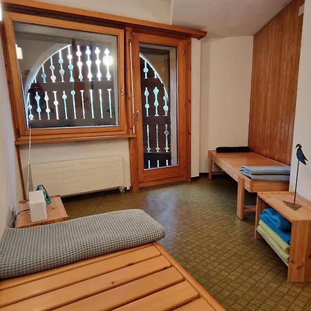 Daire Chesa Bellaval, Haus La Vuolp 2-zimmer-dachwohung *